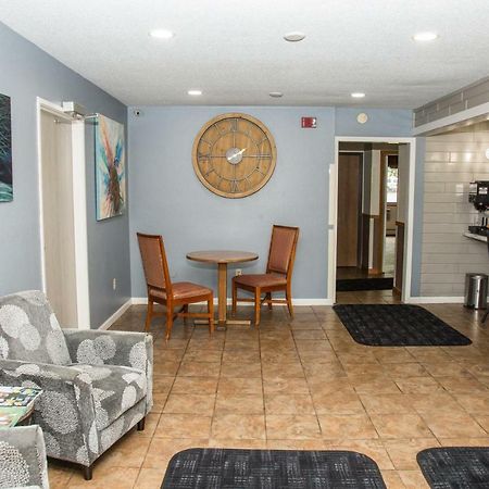 Americas Best Value Inn & Suites Detroit Lakes Eksteriør bilde
