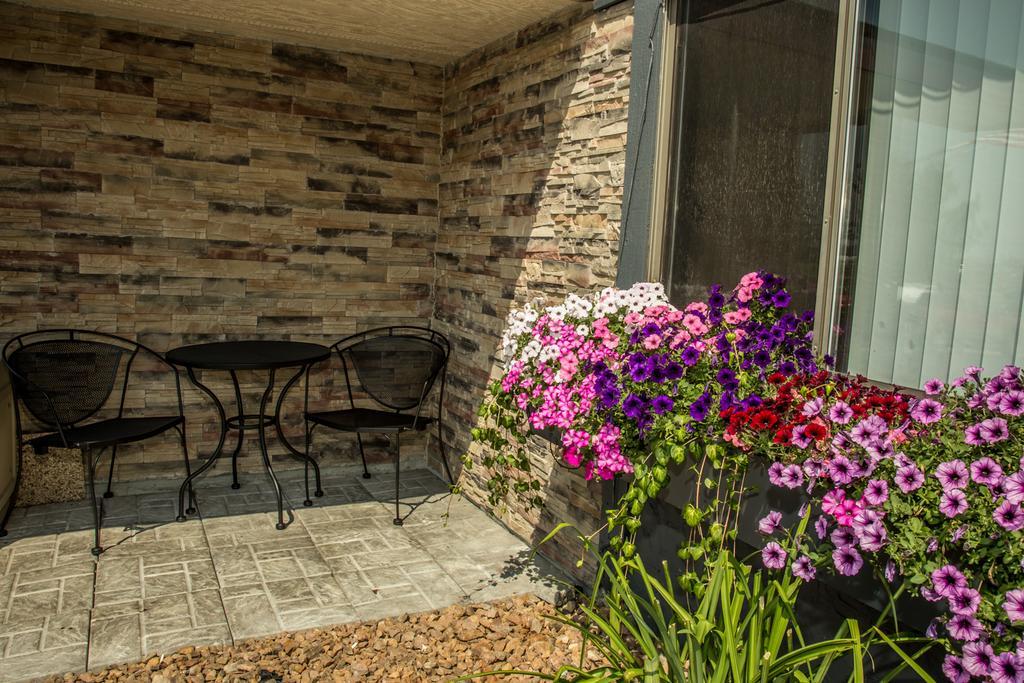 Americas Best Value Inn & Suites Detroit Lakes Eksteriør bilde