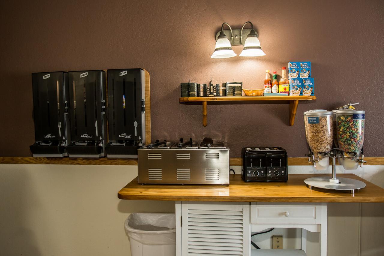 Americas Best Value Inn & Suites Detroit Lakes Eksteriør bilde