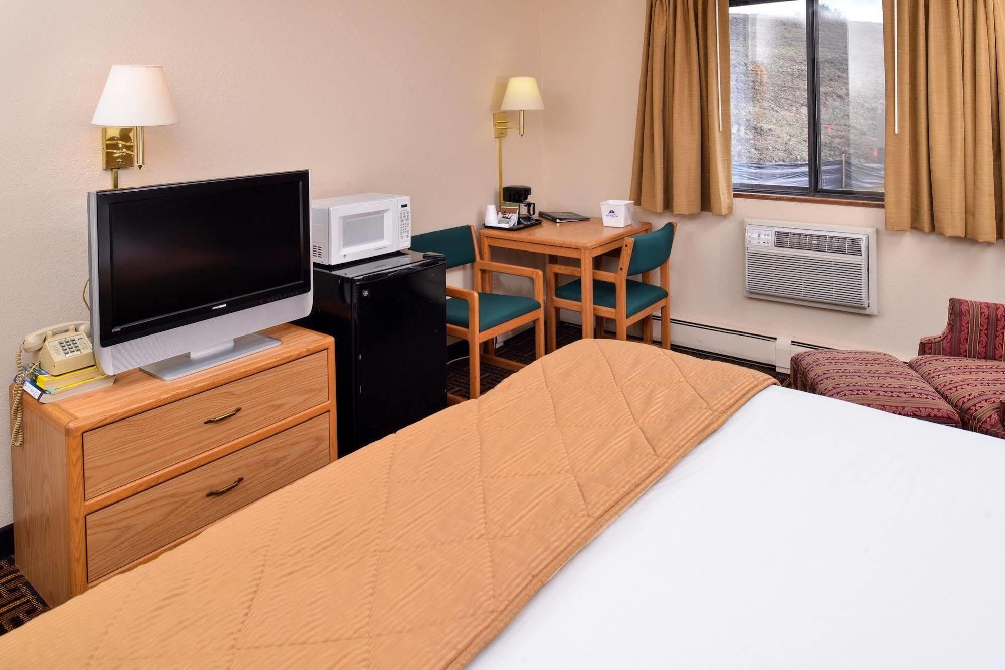 Americas Best Value Inn & Suites Detroit Lakes Eksteriør bilde