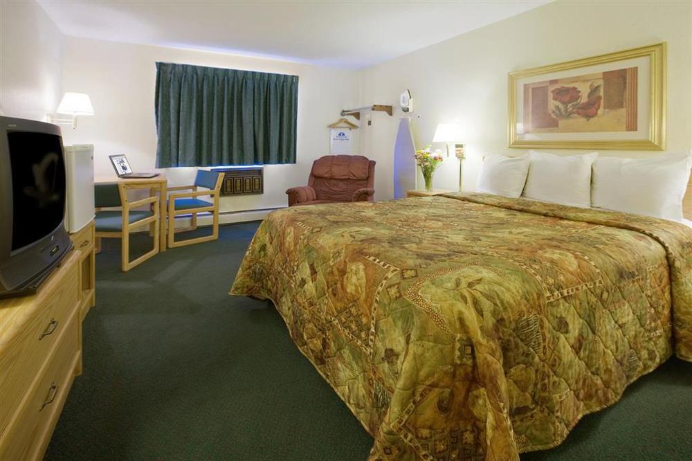 Americas Best Value Inn & Suites Detroit Lakes Rom bilde
